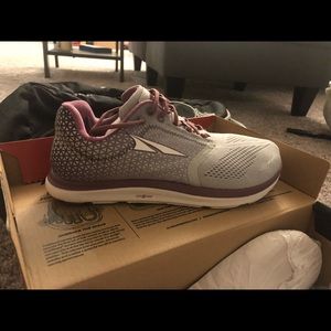 Altra Solstice Running Shoes - Never worn